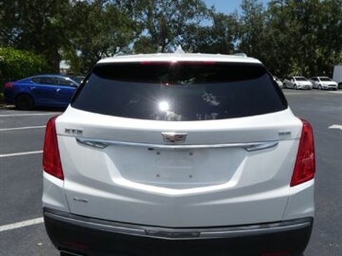 Used 2017 Cadillac XT5 Luxury image 12