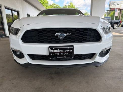 Used 2017 Ford Mustang Coupe RWD image 24