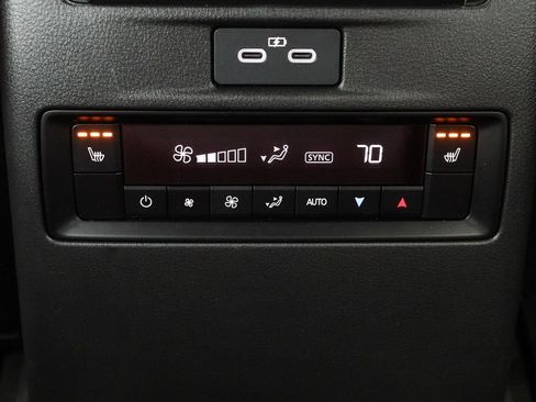 Used 2025 MAZDA CX-70 Plug-In Hybrid w/ Premium Plus AWD/4WD image 36