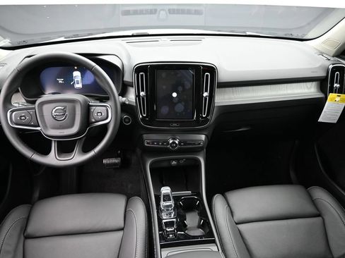 Used 2025 Volvo XC40 B5 Ultra w/ Climate Package AWD/4WD image 23
