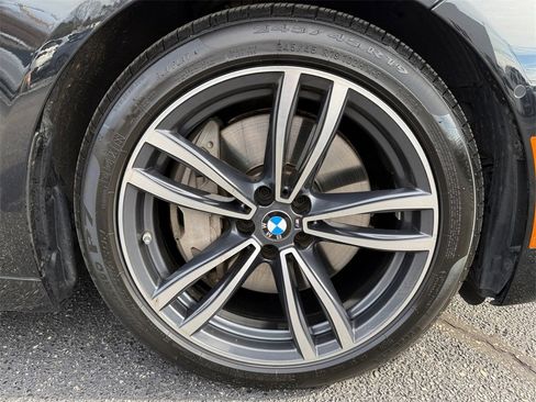 Used 2021 BMW 745e xDrive 745e xDrive w/ M Sport Package image 18