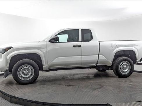 Used 2024 Toyota Tacoma SR RWD image 3