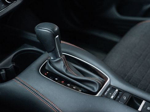 Used 2024 Honda HR-V Sport image 11