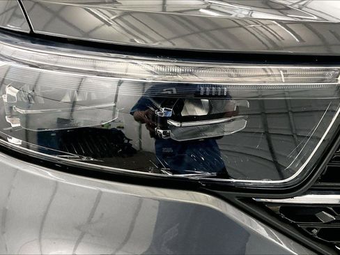 Used 2022 Ford Explorer XLT image 29