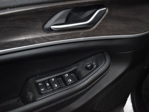New 2026 Jeep Grand Cherokee Altitude AWD/4WD image 10
