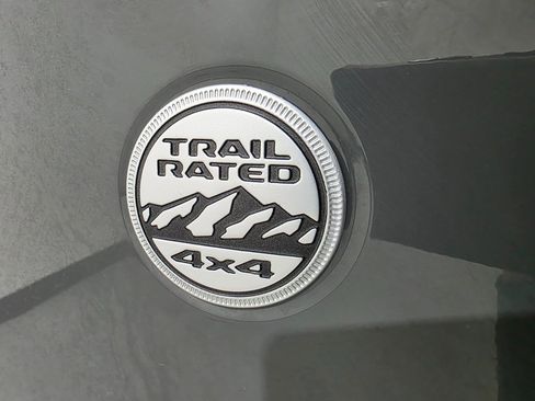 Used 2021 Jeep Wrangler Unlimited Sahara w/ Uconnect 4C Nav & Sound Group image 31