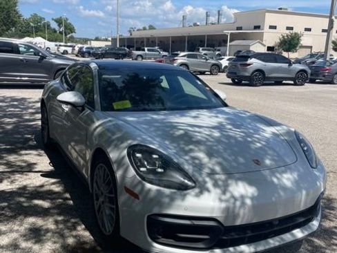 Used 2023 Porsche Panamera 4 w/ Premium Package AWD/4WD image 5