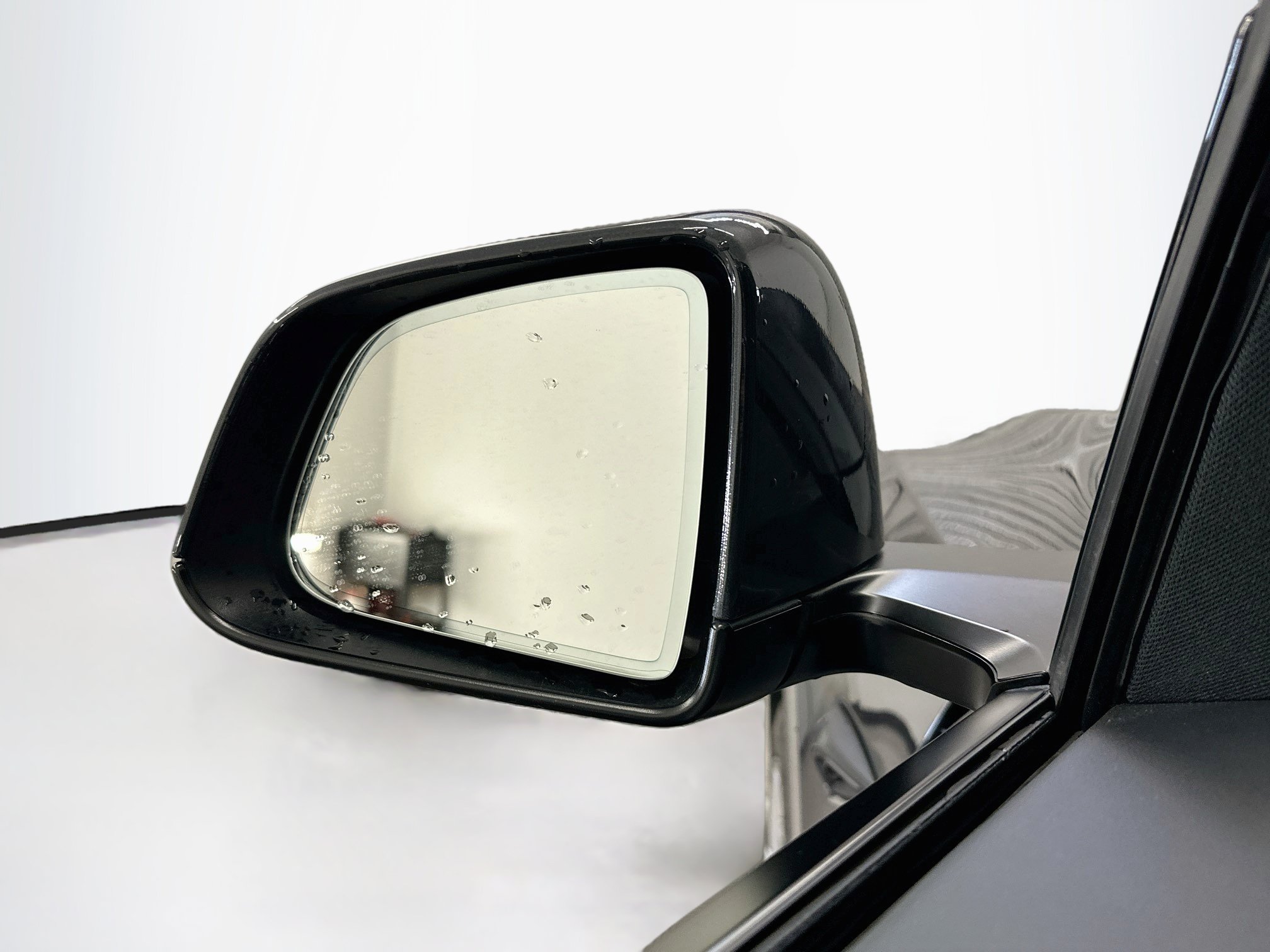 Used 2024 Tesla Model Y Long Range AWD/4WD image 16