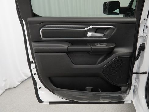 New 2026 RAM 1500 4x4 Crew Cab image 28