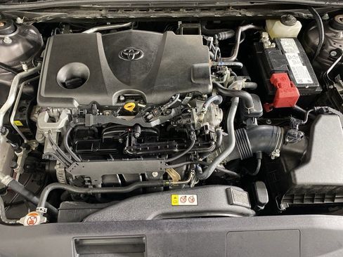 Used 2023 Toyota Camry SE image 12