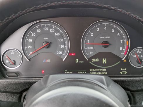 Used 2015 BMW M4 Convertible image 20