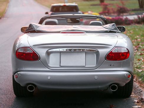 Used 2001 Jaguar XK8 Convertible image 7