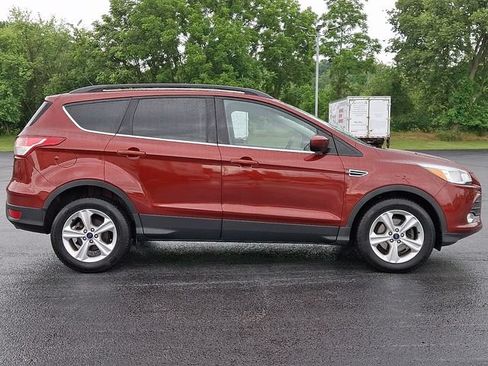 Used 2016 Ford Escape SE w/ SE Leather Comfort Package FWD image 10