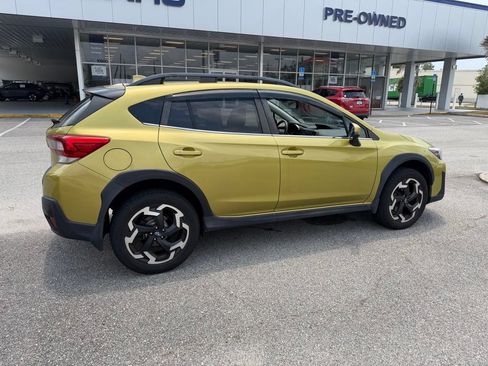 Used 2021 Subaru Crosstrek 2.5i Limited w/ Moonroof Package 2 AWD/4WD image 3