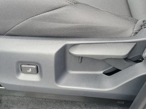 New 2026 Toyota Tacoma SR5 RWD image 22