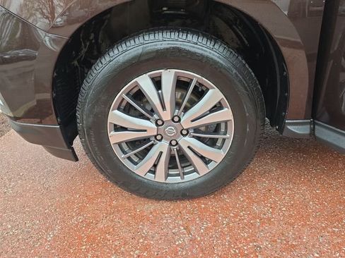 Used 2019 Nissan Pathfinder SL AWD/4WD image 25