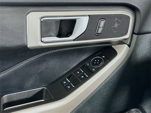 Used 2023 Ford Explorer XLT w/ Equipment Group 202A image 10