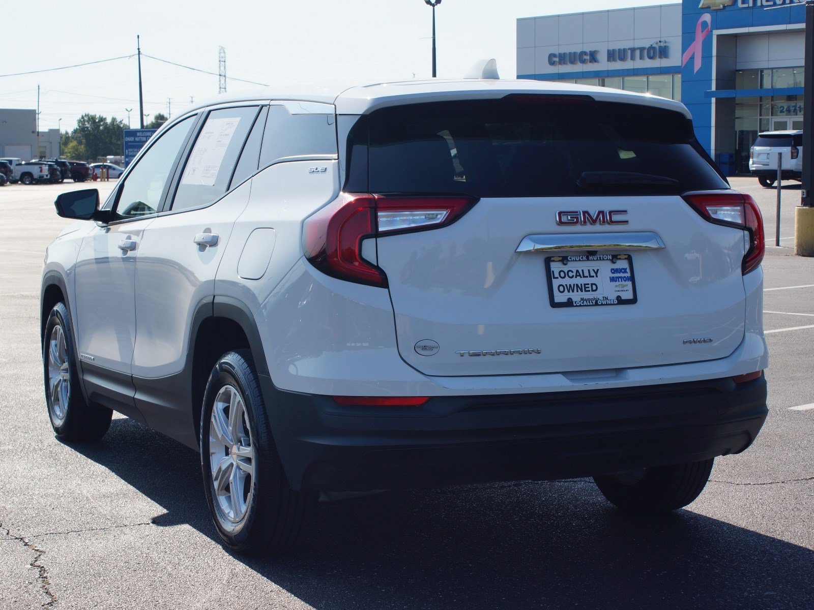 Used 2024 GMC Terrain SLE AWD/4WD image 14