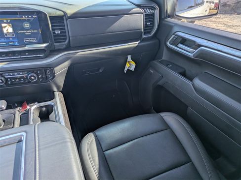 Used 2022 Chevrolet Silverado 1500 LTZ w/ LTZ Convenience Package II image 17