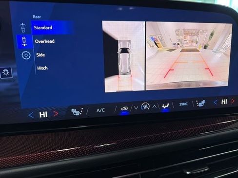 New 2026 Chevrolet Traverse Z71 w/ Enhanced Driving Package AWD/4WD image 16