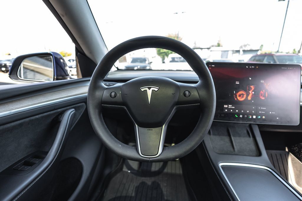 Used 2024 Tesla Model Y Performance AWD/4WD image 20