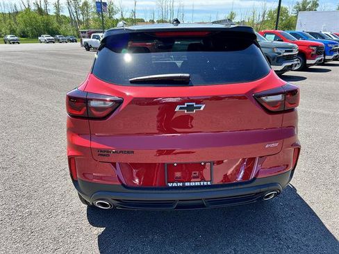 New 2026 Chevrolet TrailBlazer RS w/ LPO, Trailering Package AWD/4WD image 4