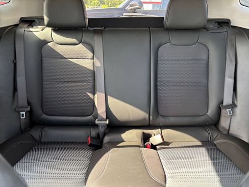 Used 2025 Chevrolet Trax LT FWD image 36
