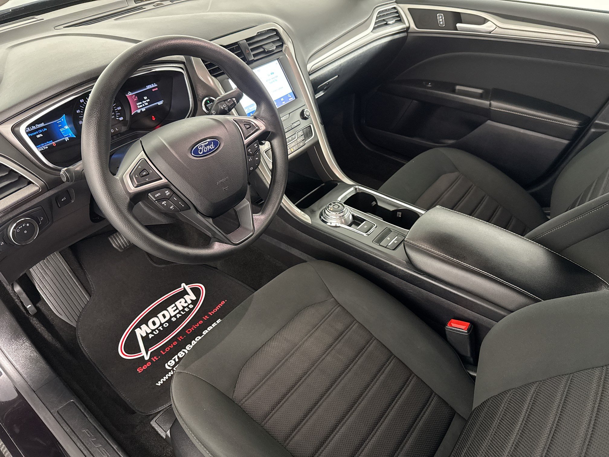 Used 2020 Ford Fusion SE FWD image 19