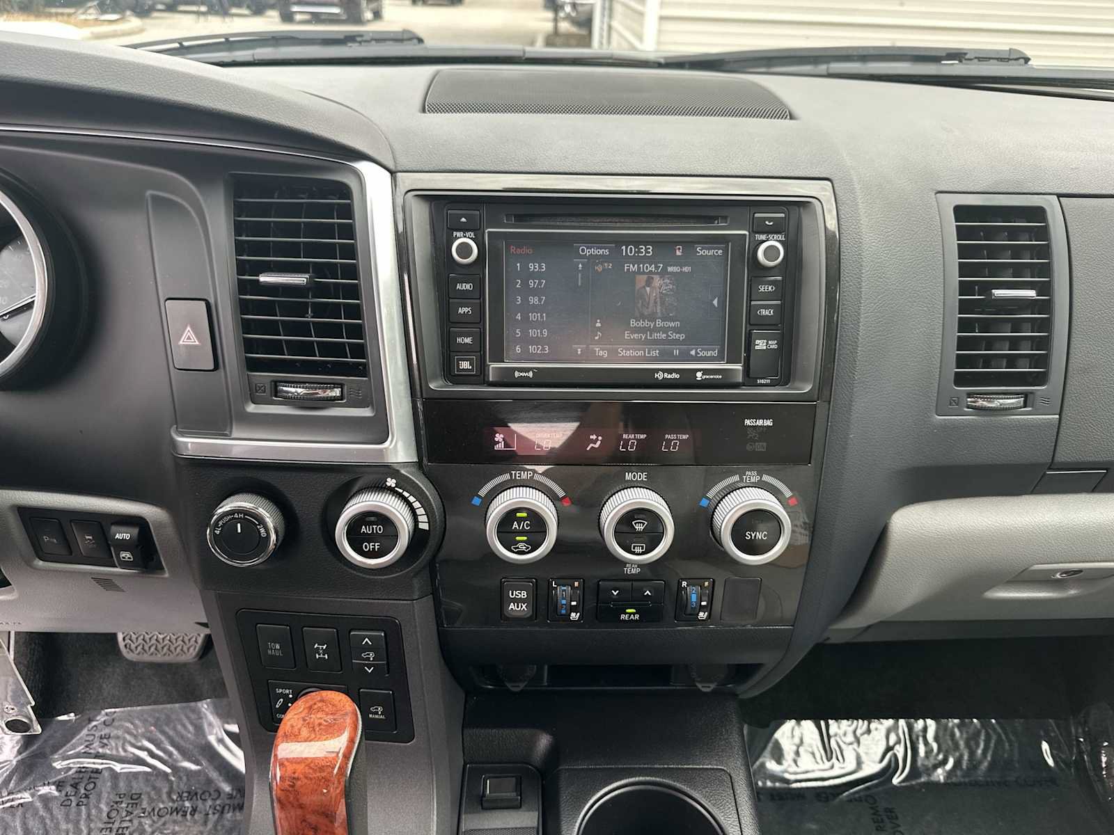 Used 2018 Toyota Sequoia Platinum AWD/4WD image 21