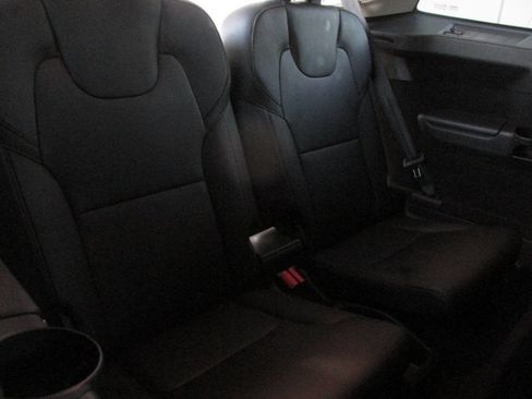 Used 2016 Volvo XC90 T6 Momentum w/ Protection Package Plus image 26