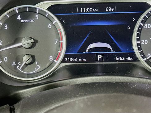 Used 2023 Nissan Sentra SR w/ SR Premium Package FWD image 18