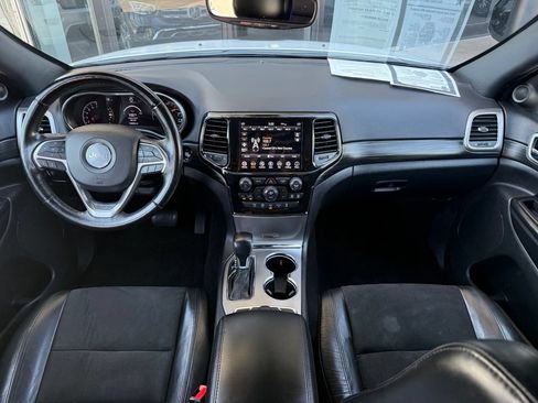 Used 2022 Jeep Grand Cherokee Laredo X AWD/4WD image 10