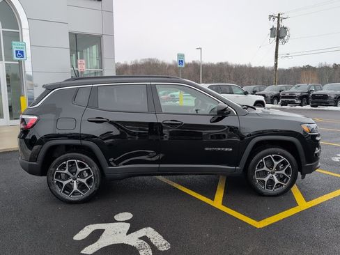 New 2026 Jeep Compass Limited image 8