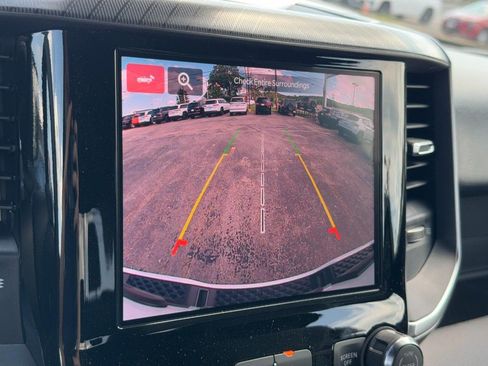 New 2026 RAM 1500 Express AWD/4WD image 16