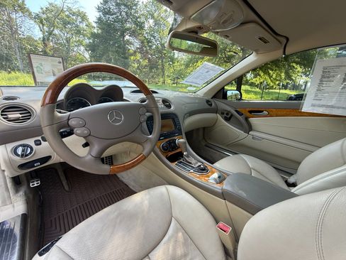 Used 2007 Mercedes-Benz SL 550 image 22
