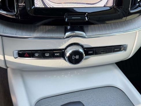 Used 2024 Volvo XC60 B5 Plus w/ Protection Package Premier AWD/4WD image 30