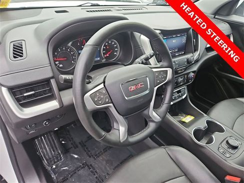 Used 2024 GMC Terrain SLT image 10