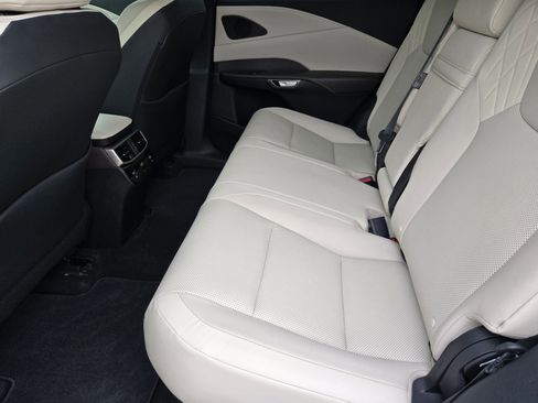 Used 2024 Lexus RX 350 FWD w/ Technology Package image 28