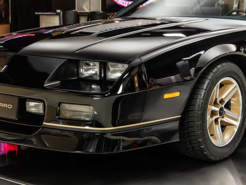Used 1987 Chevrolet Camaro Z28 RWD image 30