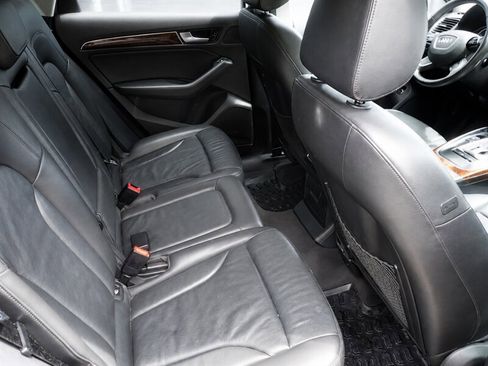 Used 2013 Audi Q5 2.0T Premium w/ Convenience Pkg AWD/4WD image 11