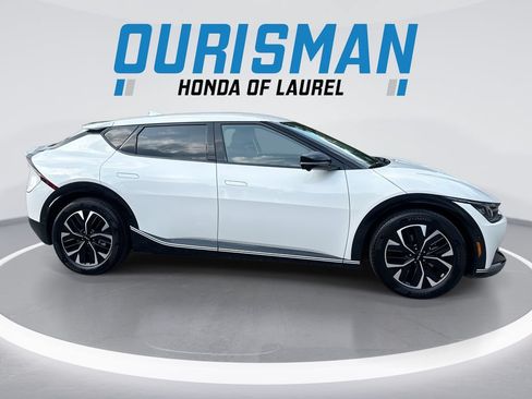 Used 2024 Kia EV6 Wind w/ Wind Technology Package AWD/4WD image 9