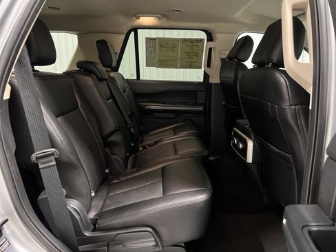 Used 2022 Ford Expedition XLT image 29