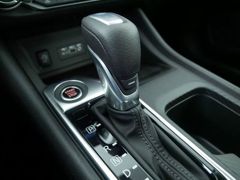 Used 2025 Nissan Sentra SV w/ All-Weather Package image 31