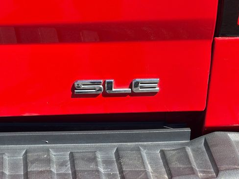 Used 2017 GMC Sierra 1500 SLE w/ Suspension Package, Off-Road AWD/4WD image 44
