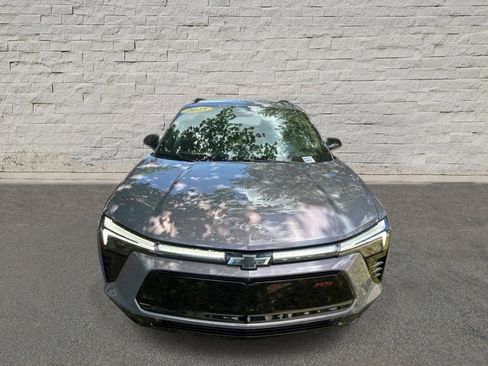 Used 2025 Chevrolet Blazer EV RS AWD/4WD image 2