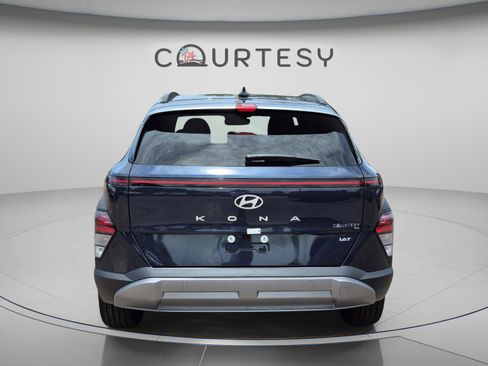 New 2026 Hyundai Kona Limited FWD image 4