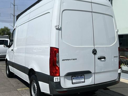 Used 2022 Mercedes-Benz Sprinter 2500 image 3