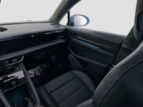 New 2025 Porsche Macan Turbo Electric image 26