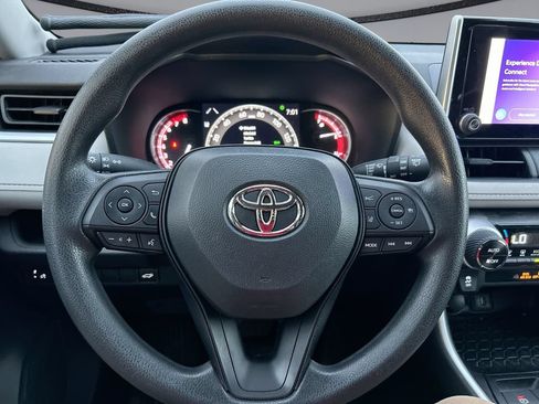 Used 2023 Toyota RAV4 XLE w/ Convenience Package FWD image 15