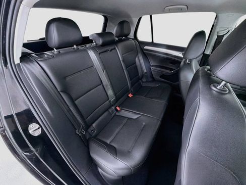Used 2016 Volkswagen Golf SE FWD image 28